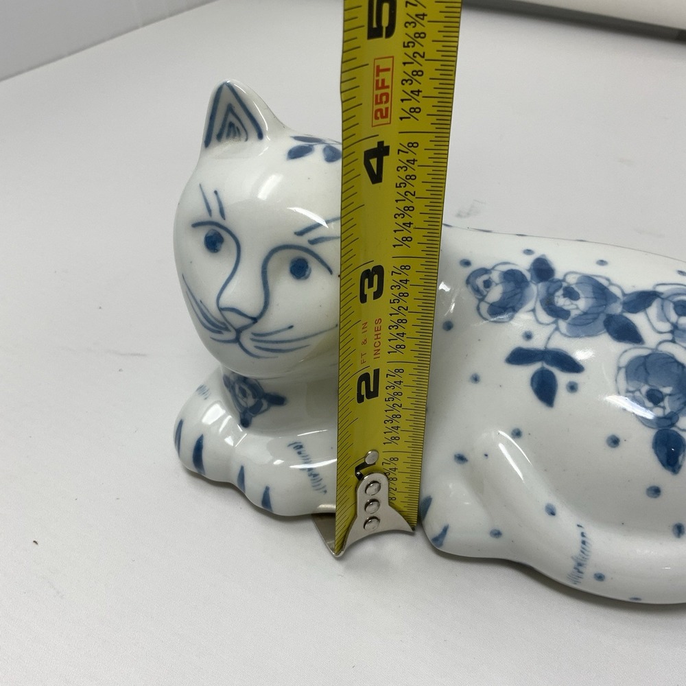 Vintage Porcelain Cat Figurine White & Blue Rose Floral Polka Dots Design MCM - Picture 11 of 11